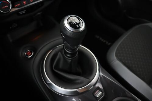 NISSAN Juke N-DESIGN 1.0L DIG-T 114 MT MY23  + GPS + CAMERA + HALF/LEDER + PDC + CRUISE + ALU 19