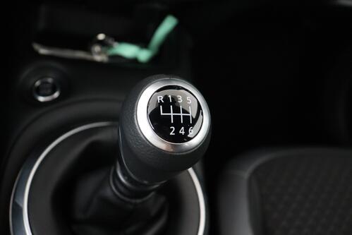 NISSAN Juke N-DESIGN 1.0L DIG-T 114 MT MY23 + CARPLAY + GPS + CAMERA + PDC + CRUISE + ALU 19