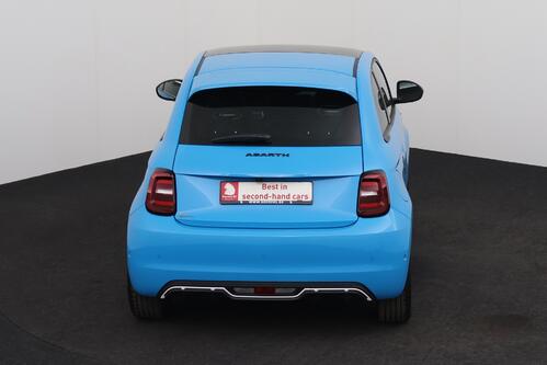 ABARTH 500e Turismo 42 kWh + Pack Scorpion Tech + A/T + GPS + LEDER/ALCANTARA + PDC + CRUISE + ALU