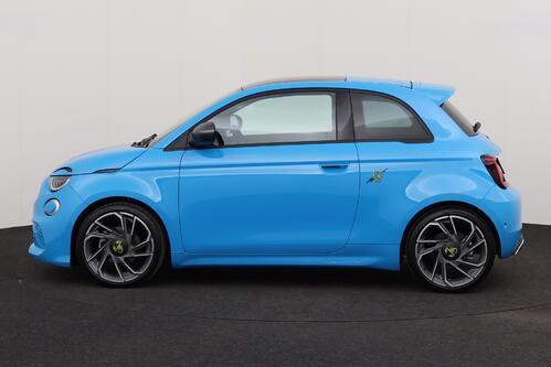 ABARTH 500e Turismo 42 kWh + Pack Scorpion Tech + A/T + GPS + LEDER/ALCANTARA + PDC + CRUISE + ALU