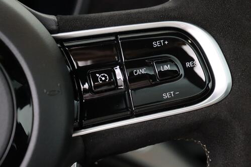 ABARTH 500e Turismo 42 kWh + Pack Scorpion Tech + A/T + GPS + LEDER/ALCANTARA + PDC + CRUISE + ALU