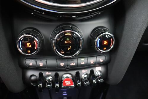 MINI Cooper S   EXPERIENCE 2.0 STEPTRONIC + GPS + LEDER + CARPLAY + CAMERA + PDC + CRUISE + PANO DAK + ALU