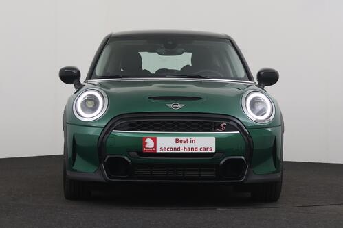 MINI Cooper S   EXPERIENCE 2.0 STEPTRONIC + GPS + LEDER + CARPLAY + CAMERA + PDC + CRUISE + PANO DAK + ALU