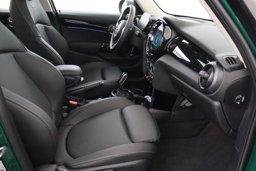 MINI Cooper S   EXPERIENCE 2.0 STEPTRONIC + GPS + LEDER + CARPLAY + CAMERA + PDC + CRUISE + PANO DAK + ALU