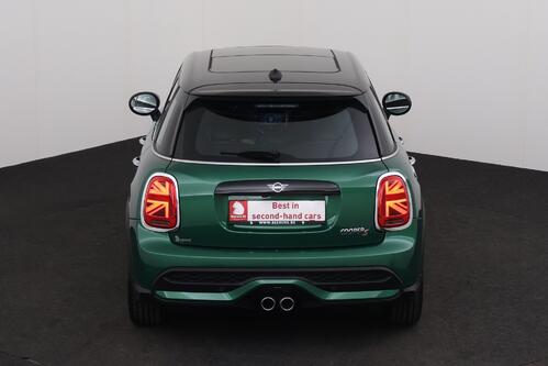 MINI Cooper S   EXPERIENCE 2.0 STEPTRONIC + GPS + LEDER + CARPLAY + CAMERA + PDC + CRUISE + PANO DAK + ALU