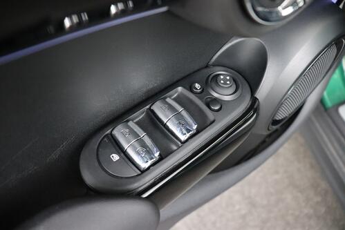 MINI Cooper S   EXPERIENCE 2.0 STEPTRONIC + GPS + LEDER + CARPLAY + CAMERA + PDC + CRUISE + PANO DAK + ALU