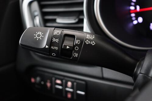 KIA Ceed SW 1.5 T-GDI  140 PK + A/T + GPS + CARPLAY + CAMERA + PDC + CRUISE + ALU 16