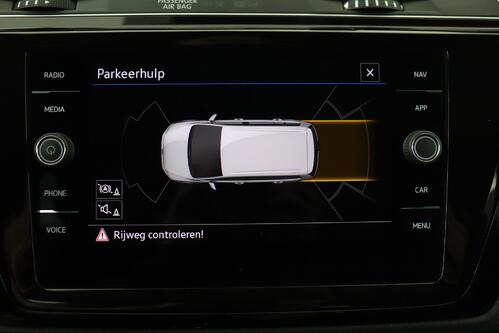 VOLKSWAGEN Touran 1.5 TSI DSG + 7PL. + CARPLAY + GPS + PDC + CRUISE (ACC) + STOF/ALCANTARA  + ALU