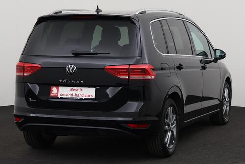 VOLKSWAGEN Touran 1.5 TSI DSG + 7PL. + CARPLAY + GPS + PDC + CRUISE (ACC) + STOF/ALCANTARA  + ALU