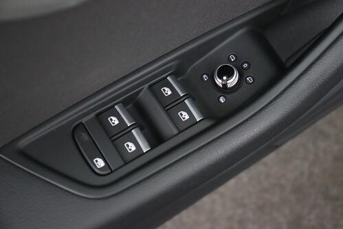 AUDI A4  2.0 TDI S-TRONIC + GPS + PDC + CRUISE + ALU