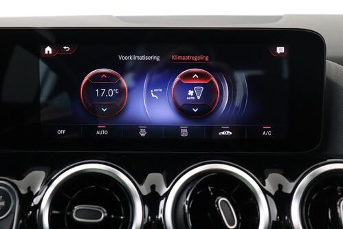 MERCEDES-BENZ GLA 250 e iA BUS.SOLUTION DCT + CAMERA + GPS + PDC + CRUISE + ALU 