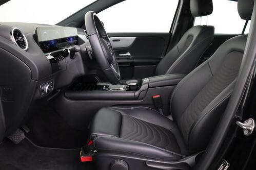 MERCEDES-BENZ GLA 250 e iA BUS.SOLUTION DCT + CAMERA + GPS + PDC + CRUISE + ALU 