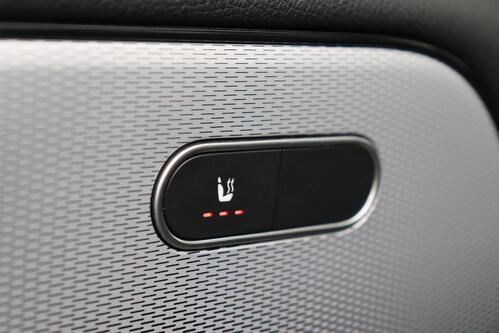 MERCEDES-BENZ GLA 250 e iA BUS.SOLUTION DCT + CAMERA + GPS + PDC + CRUISE + ALU 