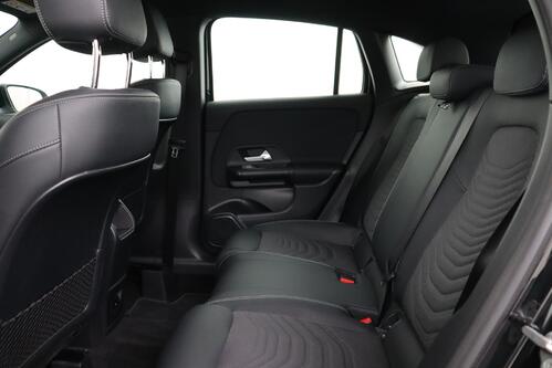 MERCEDES-BENZ GLA 250 e iA BUS.SOLUTION DCT + CAMERA + GPS + PDC + CRUISE + ALU 