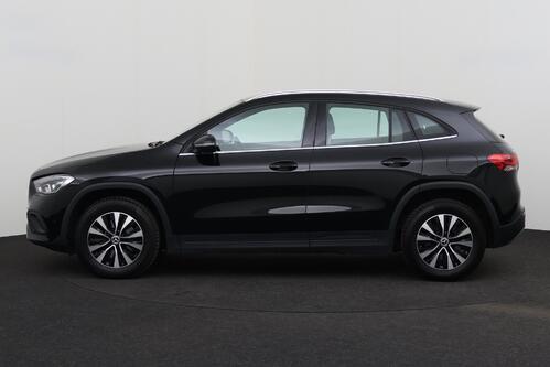 MERCEDES-BENZ GLA 250 e iA BUS.SOLUTION DCT + CAMERA + GPS + PDC + CRUISE + ALU 