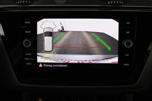 VOLKSWAGEN Touran 1.5 AT TSI COMFORTLINE DSG  + 7 PL. + CAMERA + PDC + ALU 