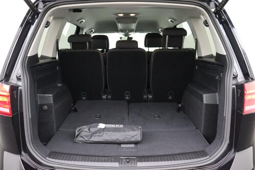 VOLKSWAGEN Touran 1.5 AT TSI COMFORTLINE DSG  + 7 PL. + CAMERA + PDC + ALU 