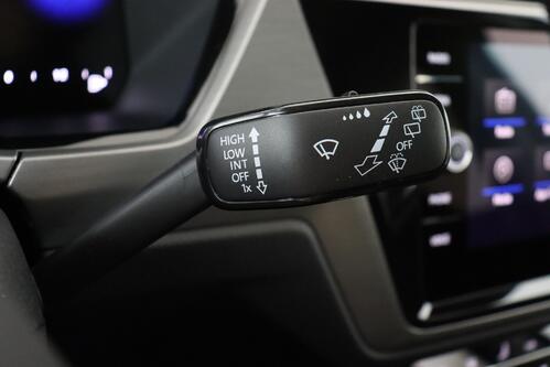 VOLKSWAGEN Touran 1.5 AT TSI COMFORTLINE DSG  + 7 PL. + CAMERA + PDC + ALU 