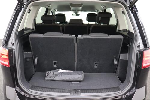 VOLKSWAGEN Touran 1.5 AT TSI COMFORTLINE DSG  + 7 PL. + CAMERA + PDC + ALU 