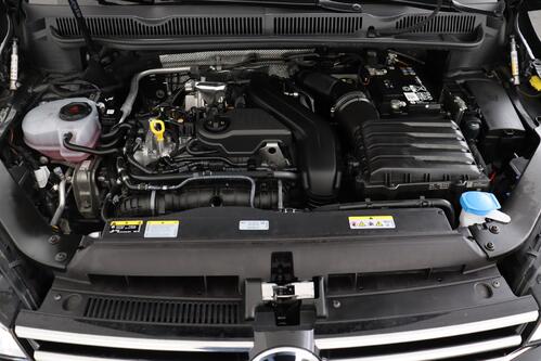 VOLKSWAGEN Touran 1.5 AT TSI COMFORTLINE DSG  + 7 PL. + CAMERA + PDC + ALU 