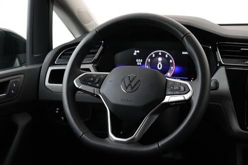 VOLKSWAGEN Touran 1.5 AT TSI COMFORTLINE DSG  + 7 PL. + CAMERA + PDC + ALU 