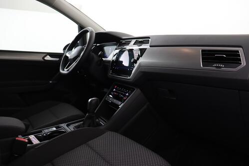 VOLKSWAGEN Touran 1.5 AT TSI COMFORTLINE DSG  + 7 PL. + CAMERA + PDC + ALU 