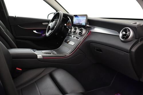 MERCEDES-BENZ GLC 300 de BUS.SOLUTION DA 306PK  4MATIC 9G-TRONIC + GPS + LEDER + CARPLAY + CAMERA + PDC + CRUISE + PANO DAK + ALU 18 + TREKHAAK