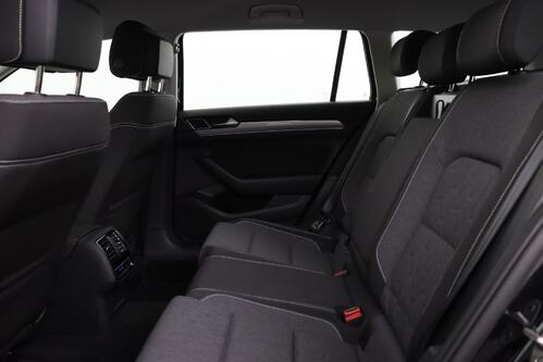 VOLKSWAGEN Passat Variant STYLE BUSINESS 1.5TSI + GPS + CARPLAY + CAMERA + PDC + CRUISE + ALU 16