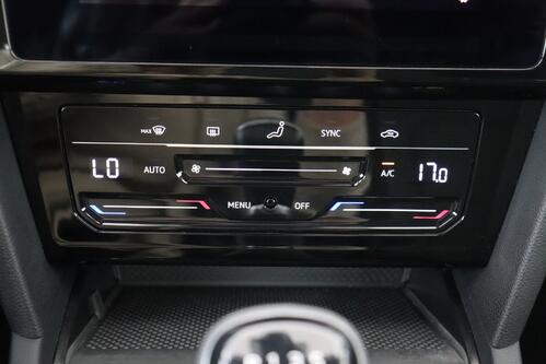 VOLKSWAGEN Passat Variant STYLE BUSINESS 1.5TSI + GPS + CARPLAY + CAMERA + PDC + CRUISE + ALU 16