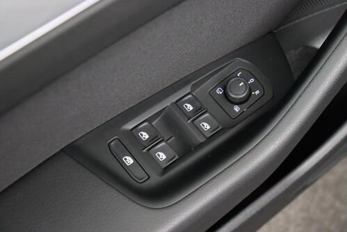 VOLKSWAGEN Passat Variant STYLE BUSINESS 1.5TSI + GPS + CARPLAY + CAMERA + PDC + CRUISE + ALU 16