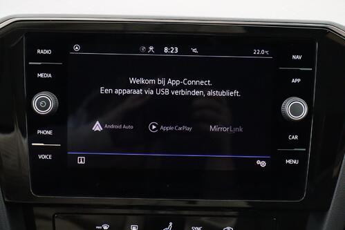 VOLKSWAGEN Passat Variant STYLE BUSINESS 1.5TSI + GPS + CARPLAY + CAMERA + PDC + CRUISE + ALU 16