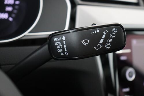 VOLKSWAGEN Passat Variant STYLE BUSINESS 1.5TSI + GPS + CARPLAY + CAMERA + PDC + CRUISE + ALU 16