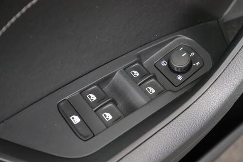 SKODA Kodiaq AMBITION 1.5TSI DSG  + 7PL. + CARPLAY + CAMERA + PDC + ALU 18