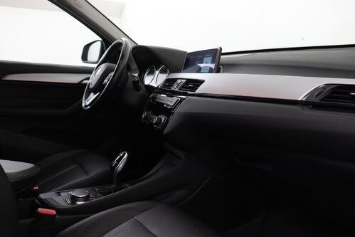 BMW X1 SDRIVE 18i + CARPLAY + GPS + CAMERA + PDC + CRUISE + LEDER + ALU 17