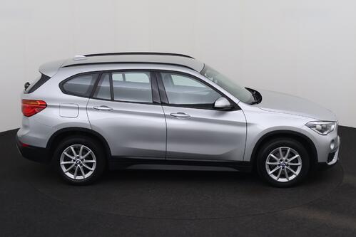 BMW X1 SDRIVE 18i + CARPLAY + GPS + CAMERA + PDC + CRUISE + LEDER + ALU 17