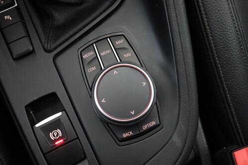 BMW X1 SDRIVE 18i + CARPLAY + GPS + CAMERA + PDC + CRUISE + LEDER + ALU 17