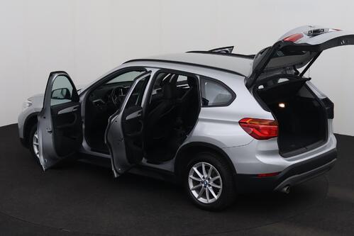 BMW X1 SDRIVE 18i + CARPLAY + GPS + CAMERA + PDC + CRUISE + LEDER + ALU 17