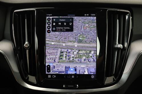 VOLVO S60 R-DESIGN 2.0  MHEV GEARTRONIC  + GPS + LEDER + CARPLAY + CAMERA + PDC + CRUISE + ALU 17