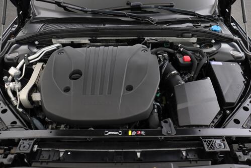 VOLVO S60 R-DESIGN 2.0  MHEV GEARTRONIC  + GPS + LEDER + CARPLAY + CAMERA + PDC + CRUISE + ALU 17