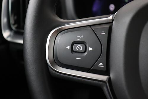 VOLVO S60 R-DESIGN 2.0  MHEV GEARTRONIC  + GPS + LEDER + CARPLAY + CAMERA + PDC + CRUISE + ALU 17