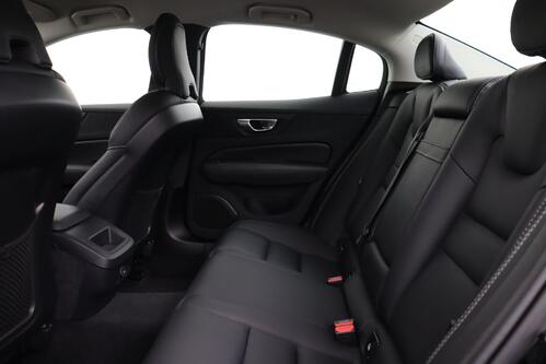 VOLVO S60 R-DESIGN 2.0  MHEV GEARTRONIC  + GPS + LEDER + CARPLAY + CAMERA + PDC + CRUISE + ALU 17