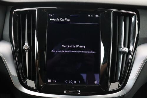 VOLVO S60 R-DESIGN 2.0  MHEV GEARTRONIC  + GPS + LEDER + CARPLAY + CAMERA + PDC + CRUISE + ALU 17