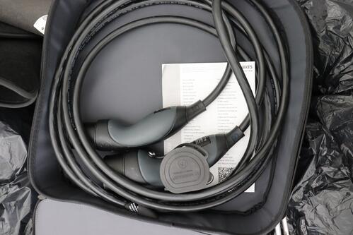 MERCEDES-BENZ CLA 250 e - SHOOTING BRAKE AMG -Line iA  + GPS + LEDER/ALCANTARA + CAMERA + PDC + CRUISE + OPEN DAK + ALU 