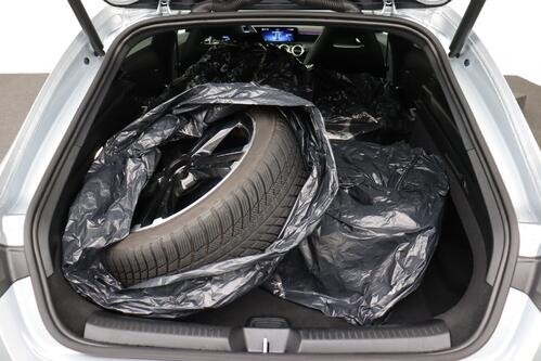 MERCEDES-BENZ CLA 250 e - SHOOTING BRAKE AMG -Line iA  + GPS + LEDER/ALCANTARA + CAMERA + PDC + CRUISE + OPEN DAK + ALU 