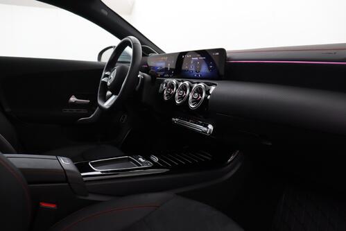 MERCEDES-BENZ CLA 250 e - SHOOTING BRAKE AMG -Line iA  + GPS + LEDER/ALCANTARA + CAMERA + PDC + CRUISE + OPEN DAK + ALU 