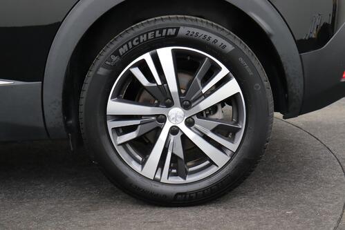PEUGEOT 3008 1.2 PURETECH 131 PK EAT8 + A/T + GPS + CARPLAY + CAMERA + HALF/LEDER + PDC + CRUISE + ALU 18