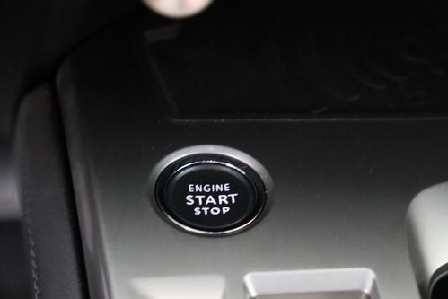 PEUGEOT 308  SW ALLURE 1.2 PURETECH EAT8 + A/T + GPS + CARPLAY + CAMERA + HALF/LEDER + PDC + CRUISE(ACC) + ALU 17