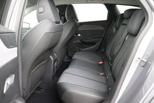 PEUGEOT 308  SW ALLURE 1.2 PURETECH EAT8 + A/T + GPS + CARPLAY + CAMERA + HALF/LEDER + PDC + CRUISE(ACC) + ALU 17