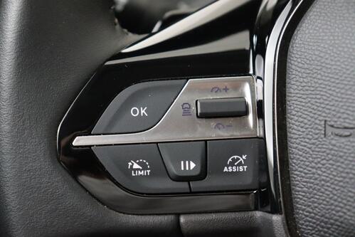 PEUGEOT 308  SW ALLURE 1.2 PURETECH EAT8 + A/T + GPS + CARPLAY + CAMERA + HALF/LEDER + PDC + CRUISE(ACC) + ALU 17