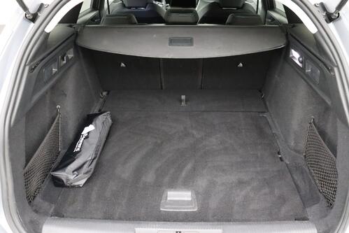 PEUGEOT 308  SW ALLURE 1.2 PURETECH EAT8 + A/T + GPS + CARPLAY + CAMERA + HALF/LEDER + PDC + CRUISE(ACC) + ALU 17